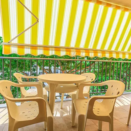 Apartment Pins I Mar A 3 7 - Only Families *